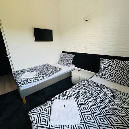 Hotel Lesny Korne エクステリア 写真