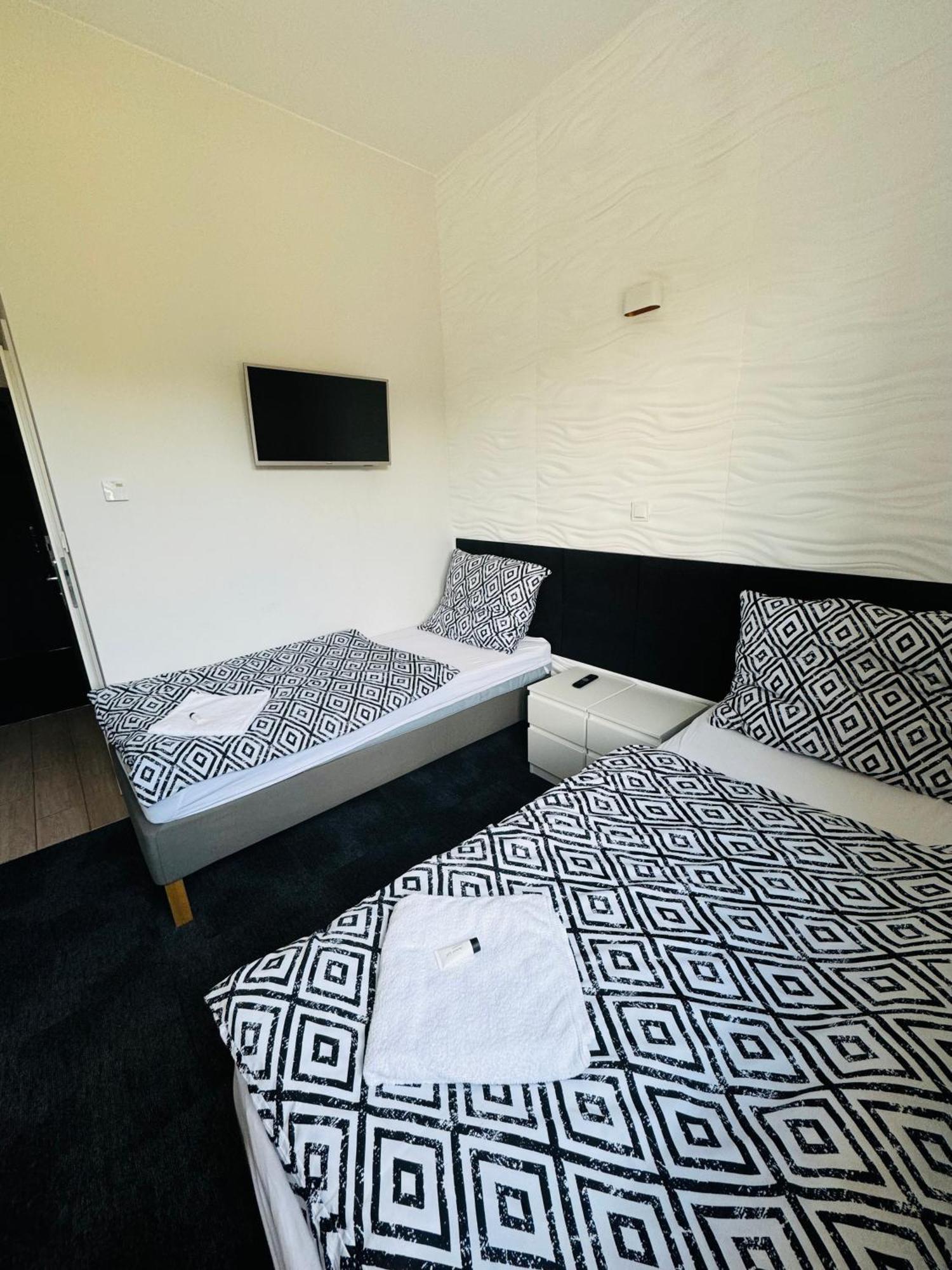 Hotel Lesny Korne エクステリア 写真